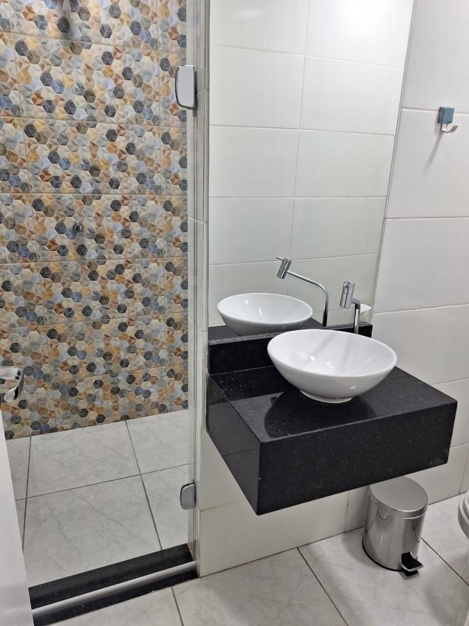 Max Hotel Нуклео-Бандейранти Экстерьер фото