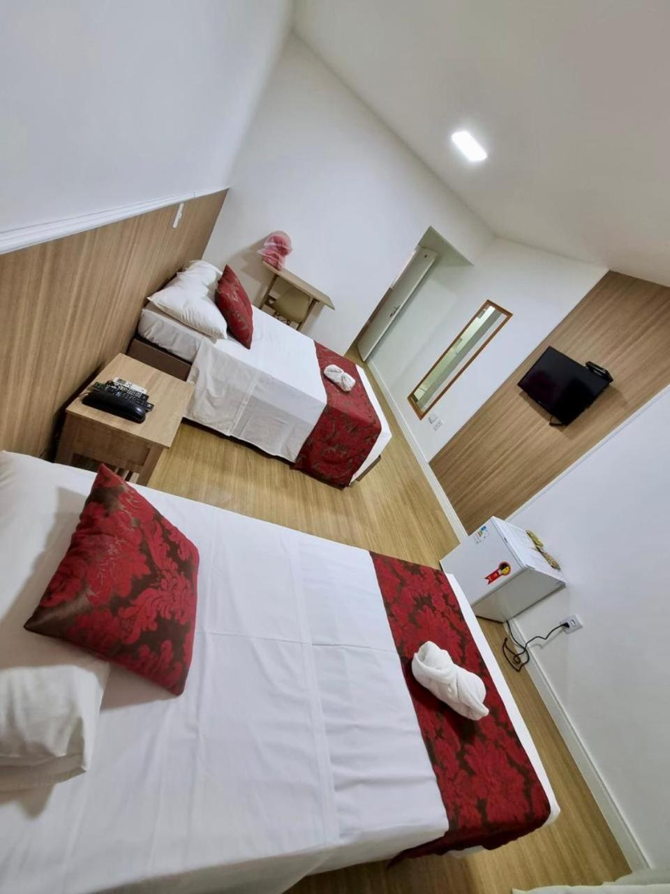 Max Hotel Нуклео-Бандейранти Экстерьер фото