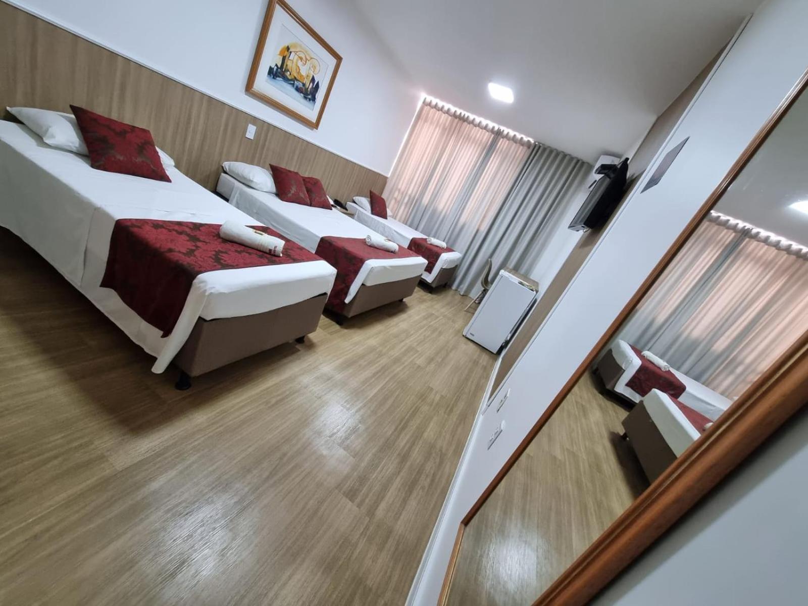 Max Hotel Нуклео-Бандейранти Экстерьер фото