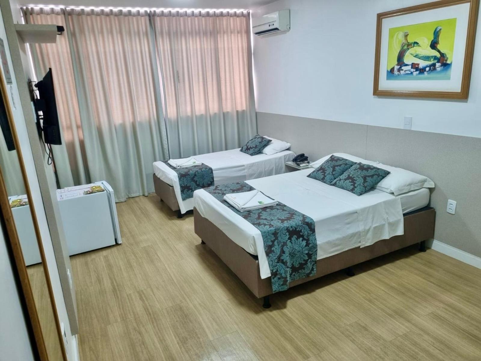 Max Hotel Нуклео-Бандейранти Экстерьер фото