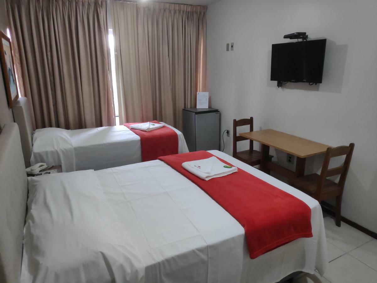 Max Hotel Нуклео-Бандейранти Экстерьер фото