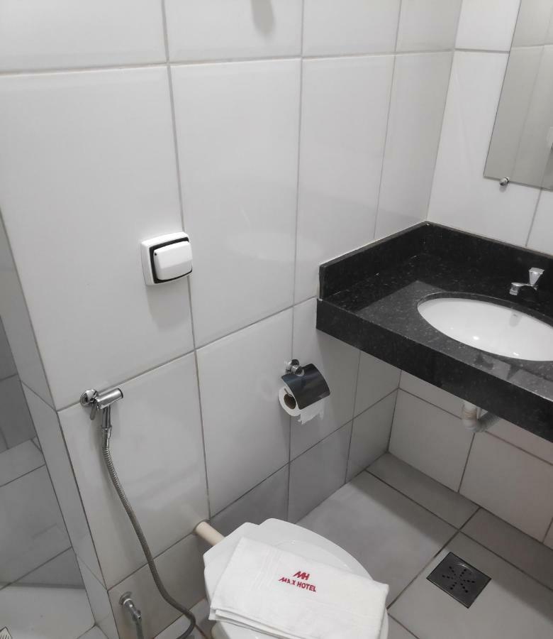 Max Hotel Нуклео-Бандейранти Экстерьер фото